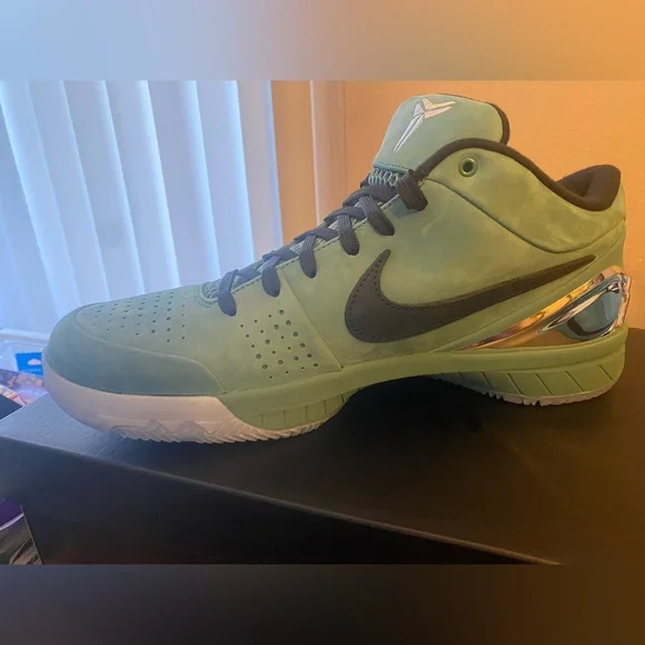 Nike Kobe 4 Protro Girl Dad Men Size 11.5 NEW
